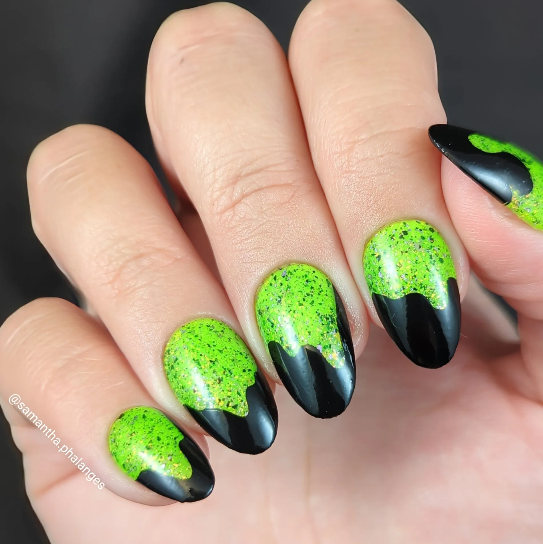 Abstract French (M533) - Nail Stamping Plate