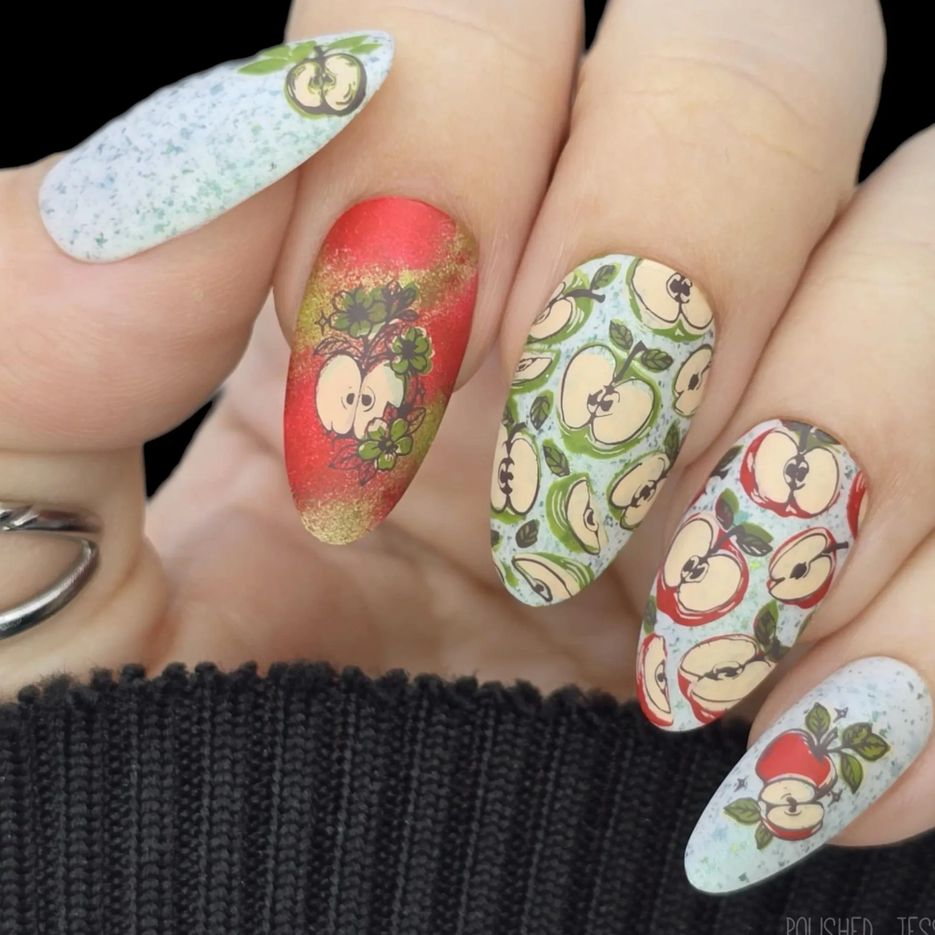 Apple Orchard (M641) - Nail Stamping Plate