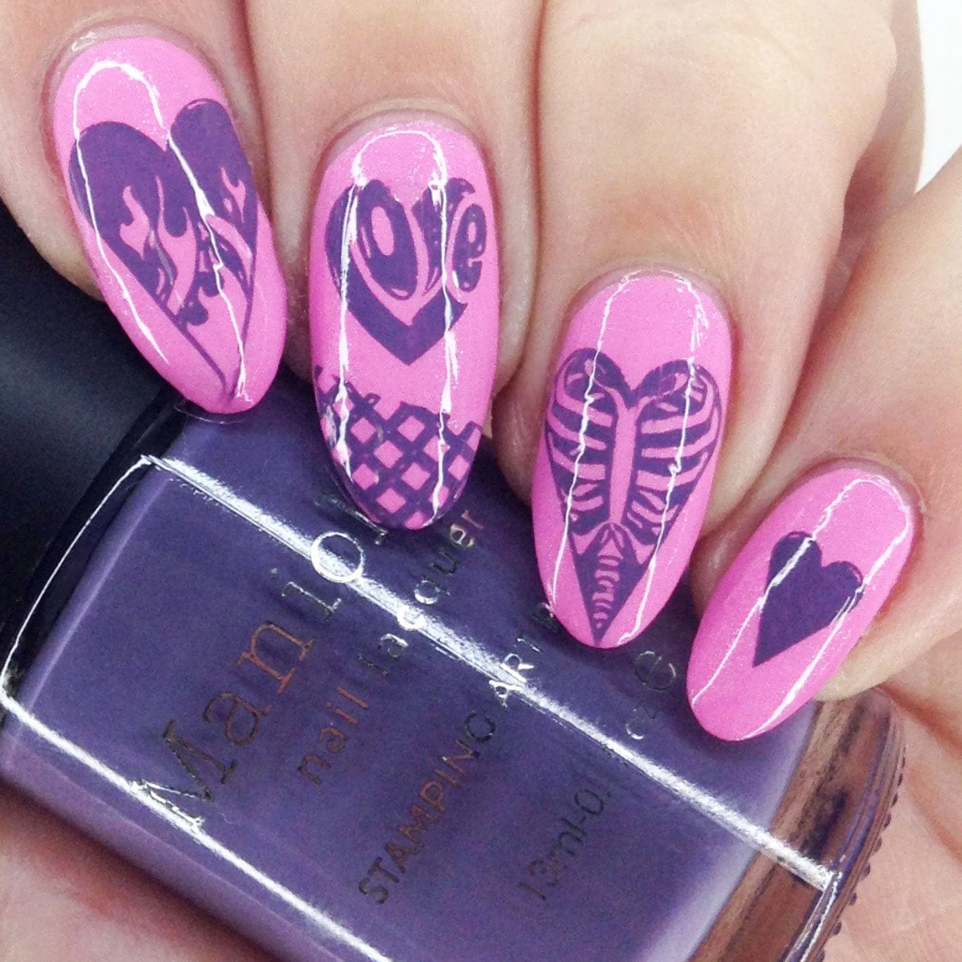 Bleeding Hearts (m272) - Nail Stamping Plate