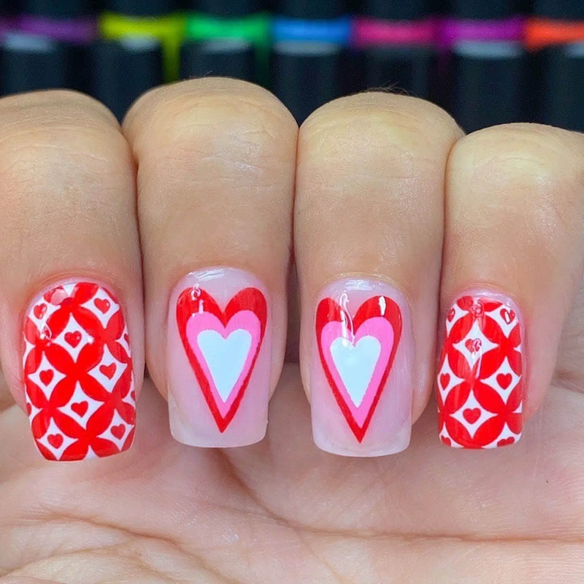 Bleeding Hearts (m272) - Nail Stamping Plate