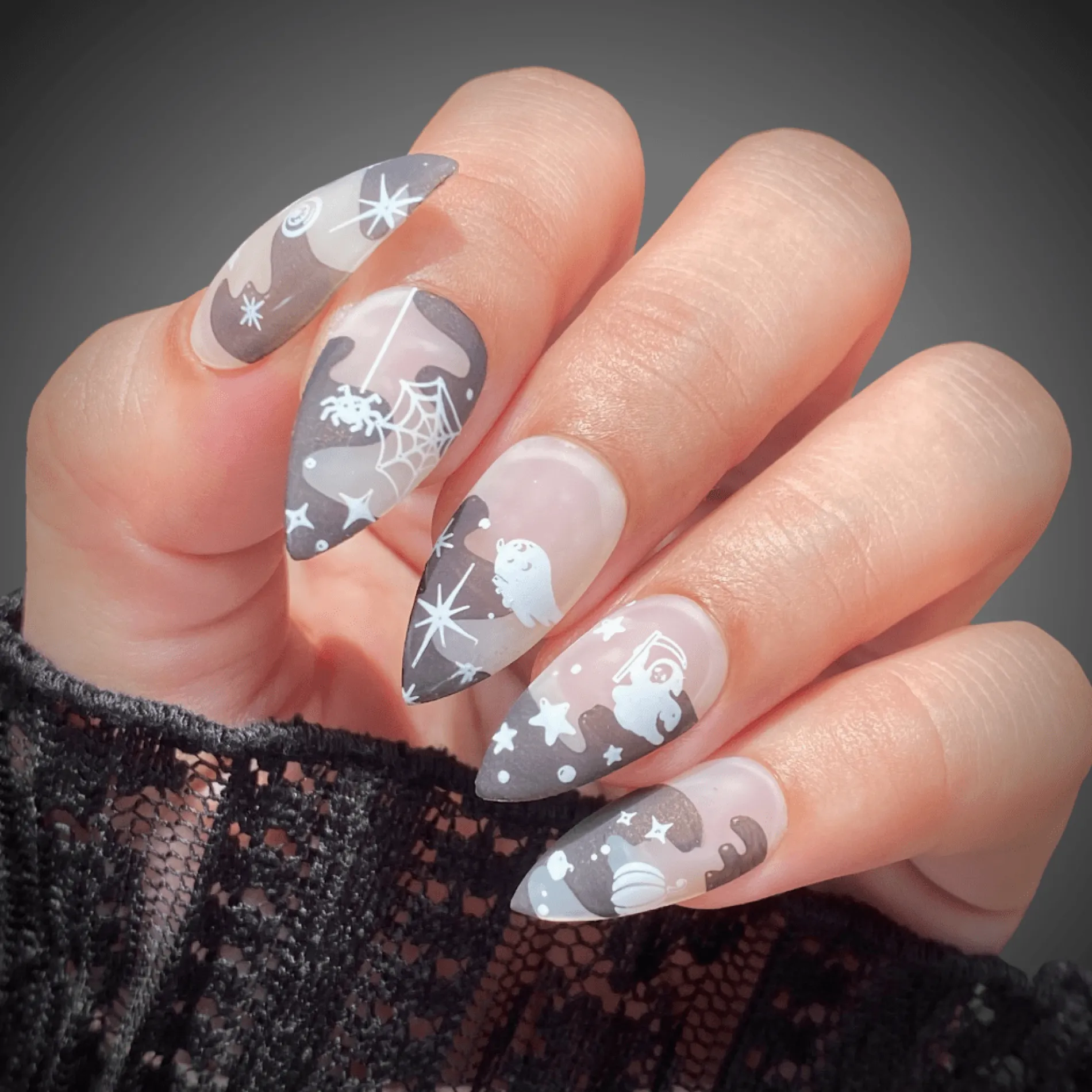 Boo-gie French (M304) - Nail Stamping Plate
