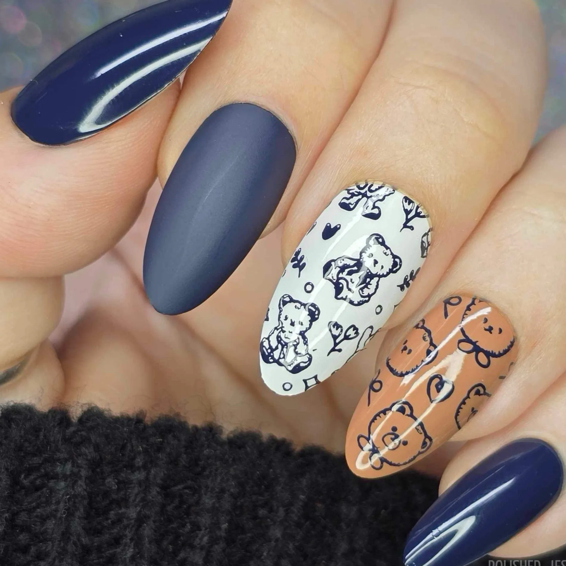 Canterbury (B524) - Cream Navy Blue Stamping Polish
