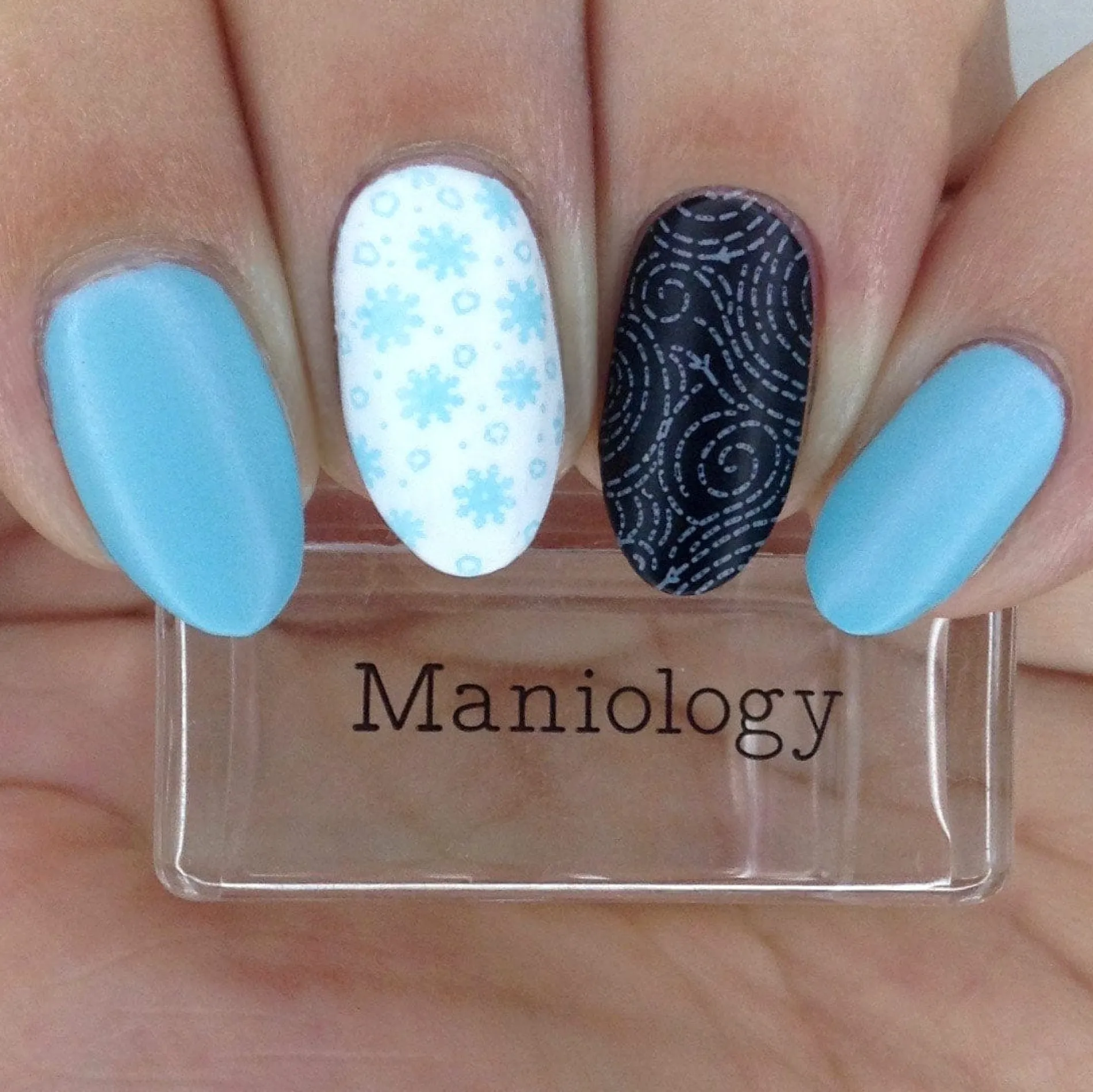 Droplet (B426) - Pearl Blue Stamping Polish