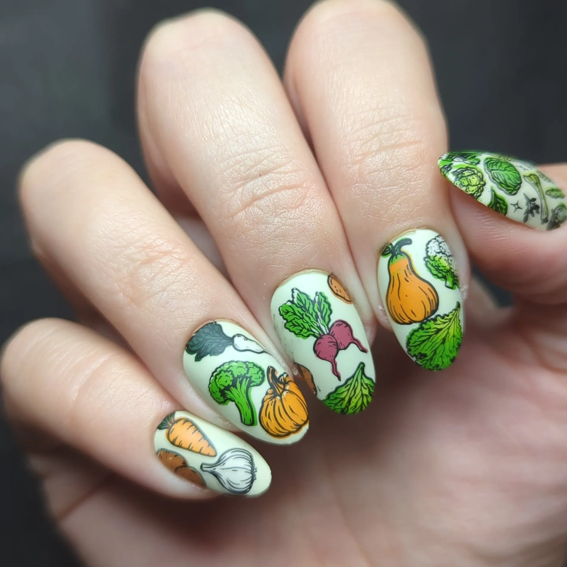 Fall Harvest (M634) - Nail Stamping Plate