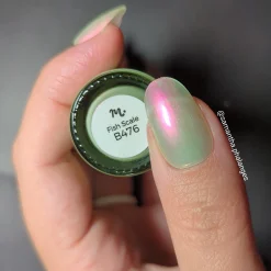 Fish Scale (B476) - Aurora Duochrome Green to Pink Stamping Polish