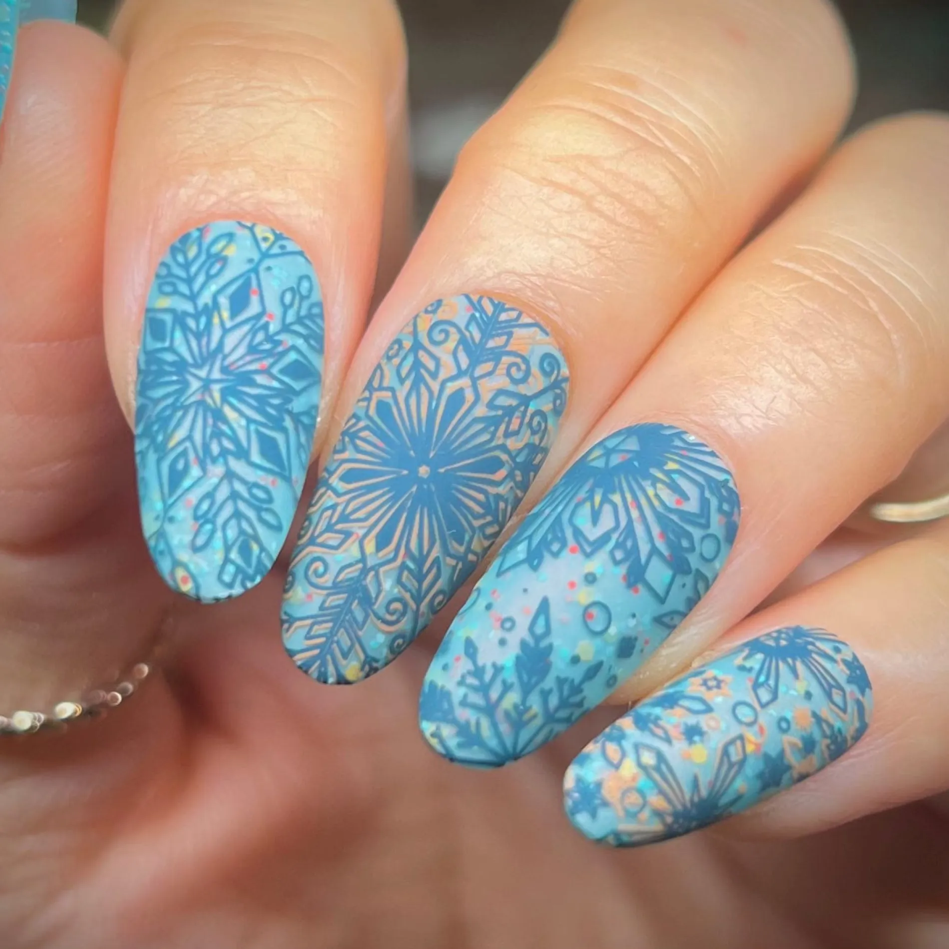 Frosty Snowflakes (M532) - Nail Stamping Plate