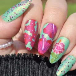 Hibiscus Haven (M611) - Nail Stamping Plate