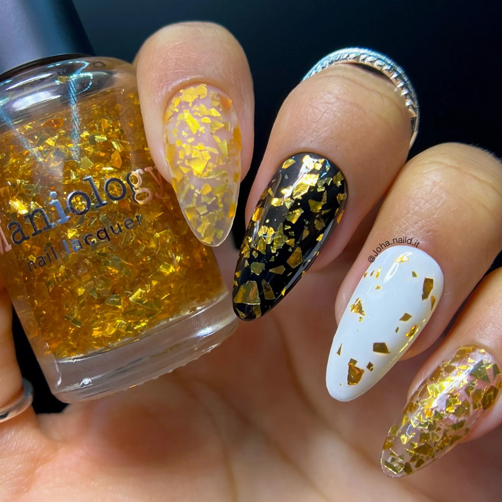 Honeypot (P138) - Clear with Copper Gold Flakies Nail Polish
