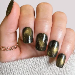 Lost in Space: Alien Energy (P189) - Green Gold Magnetic Nail Polish