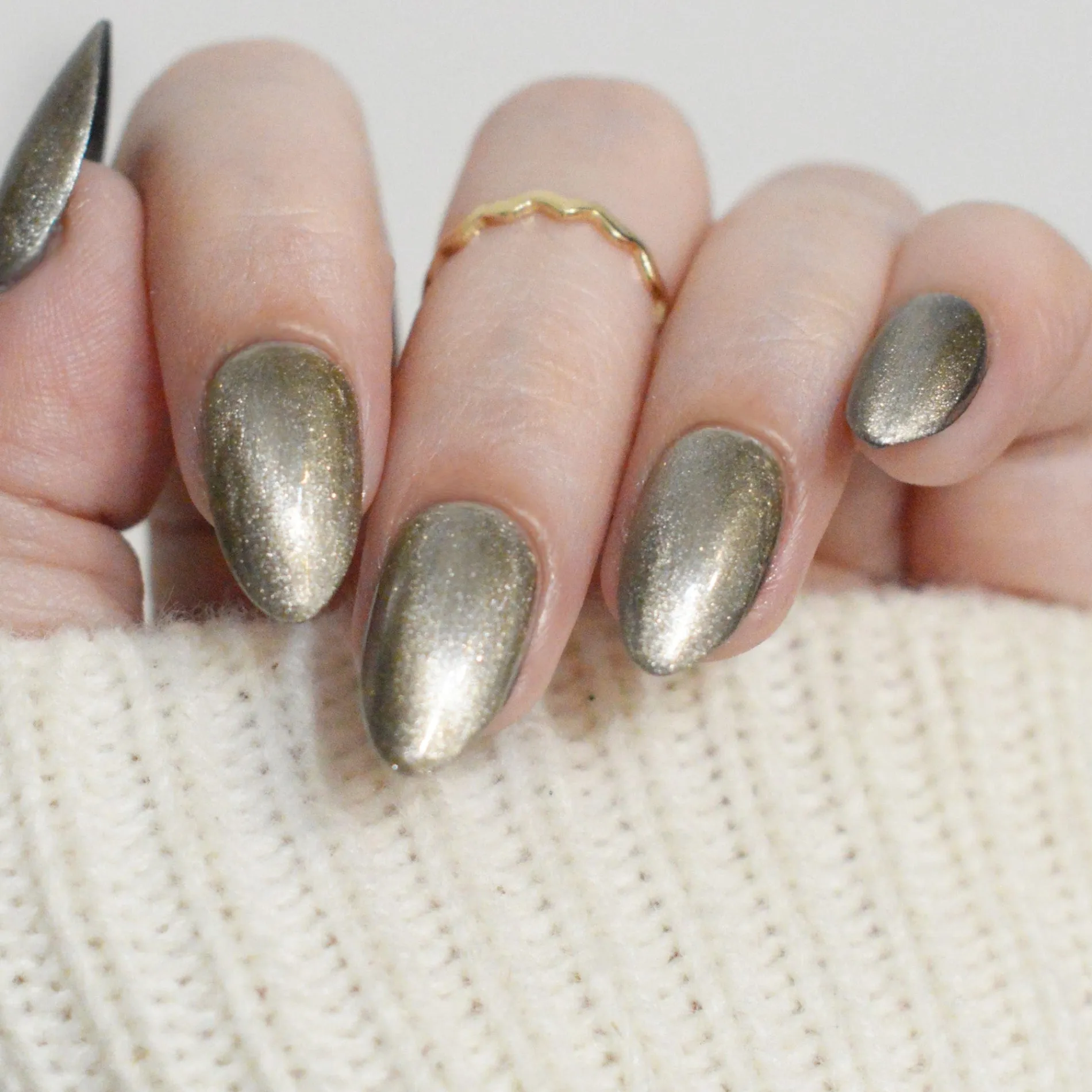 Mermaid Mirage: 3-Piece Magnetic Nail Polish Set