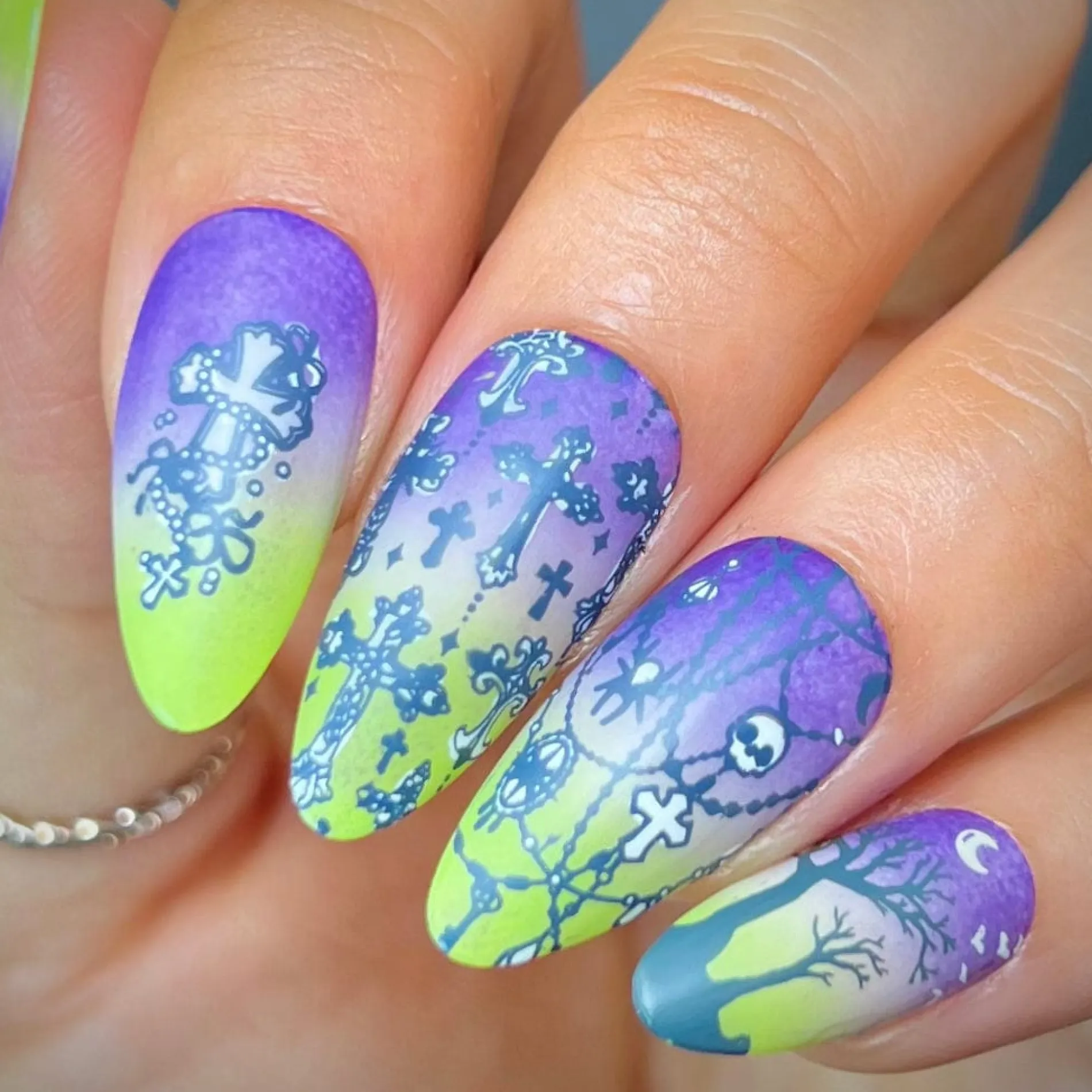 Mourning Mist (M516) - Nail Stamping Plate