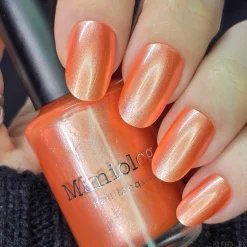 Satin Slumber: Pillow Talk (P175) - Coral Smooth Metallic Nail Polish