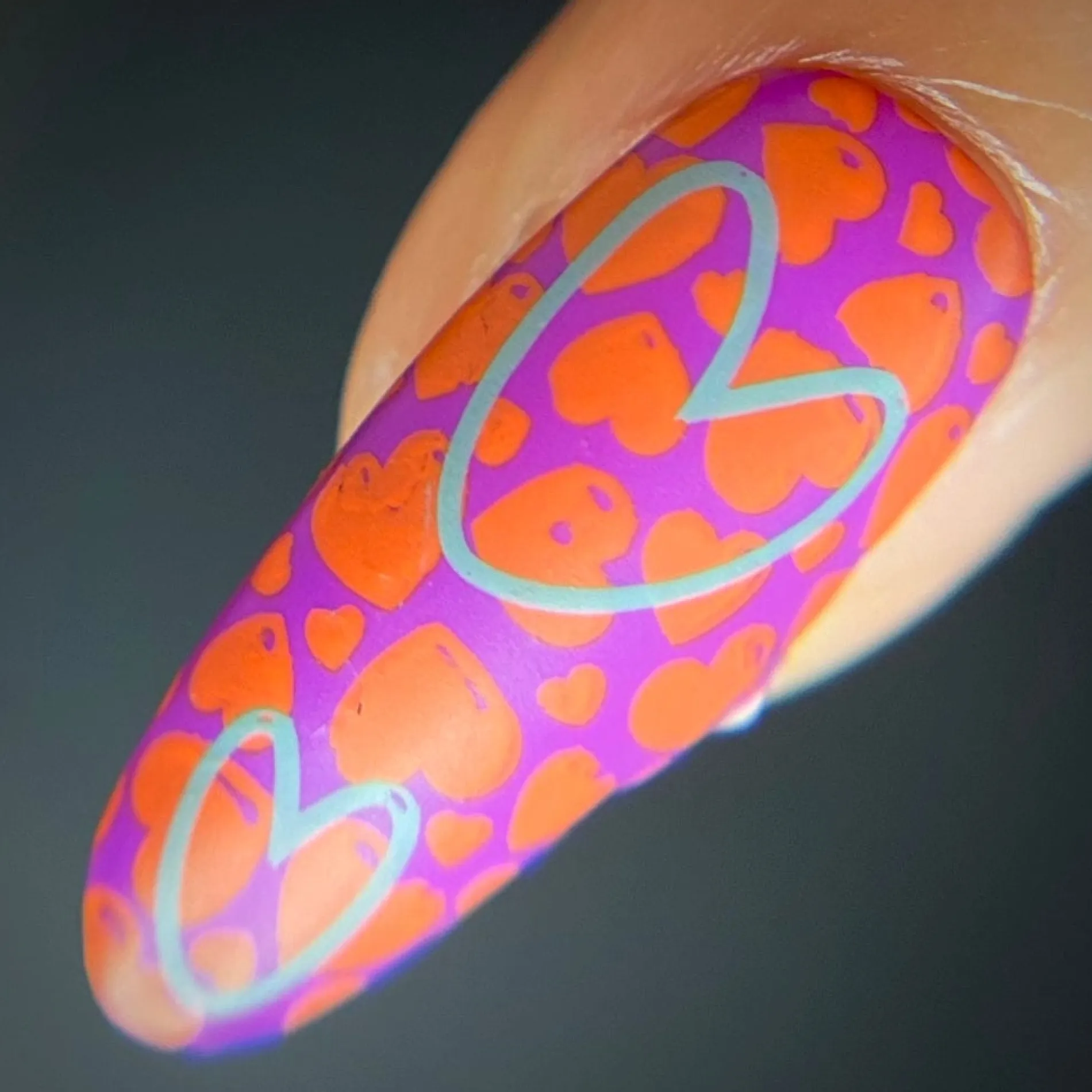 Shape Nouveau: Happy Hearts (M482) - Nail Stamping Plate