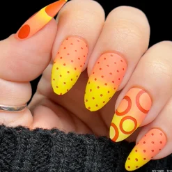 Shape Nouveau: Seeing Spots (M475) - Nail Stamping Plate