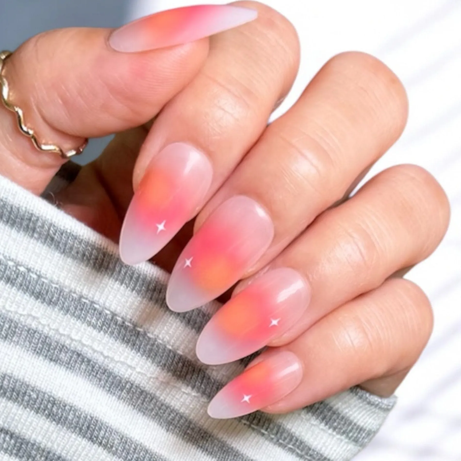 Star-Kissed Press On Nails - Medium Almond