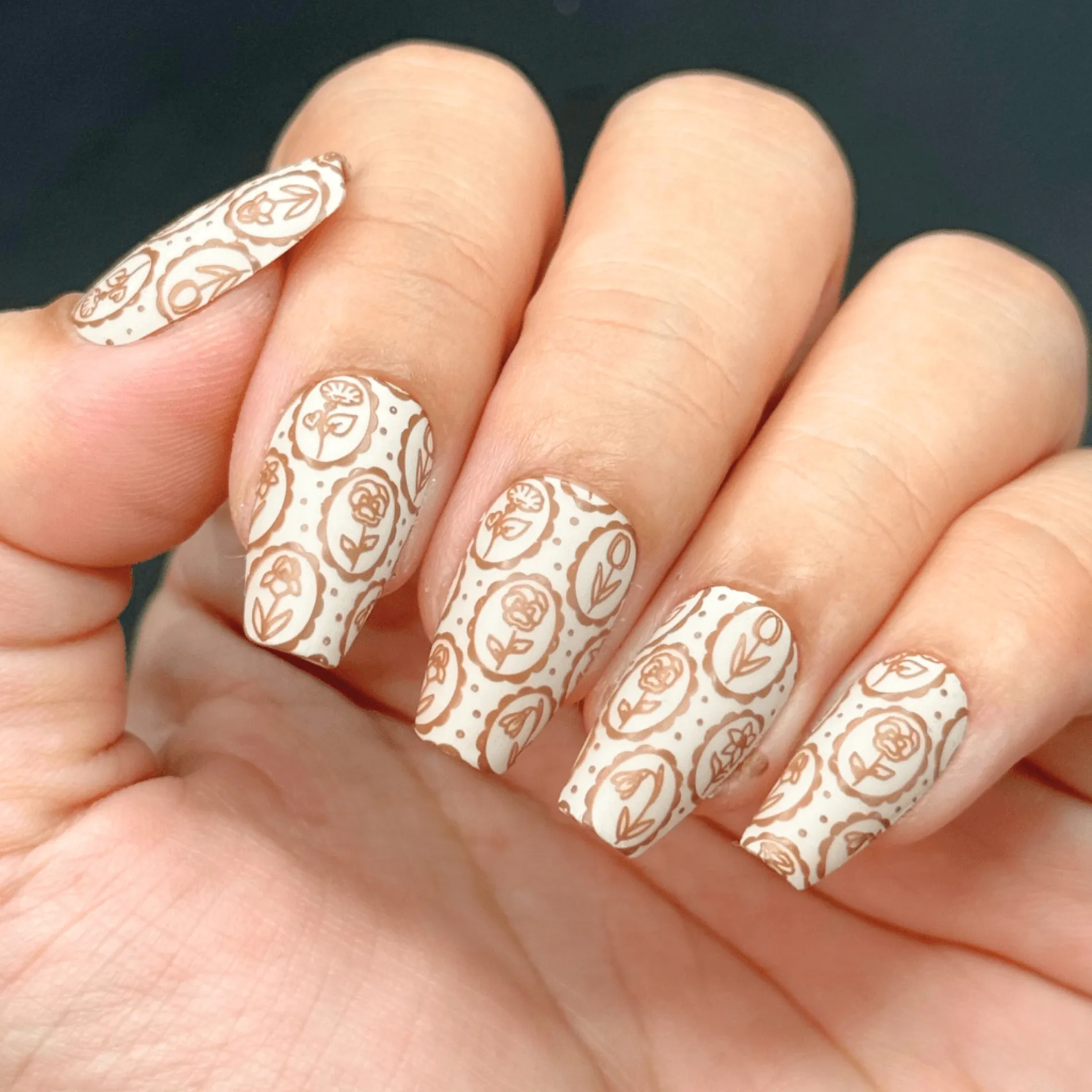 Wall Flowers (M580) - Nail Stamping Plate