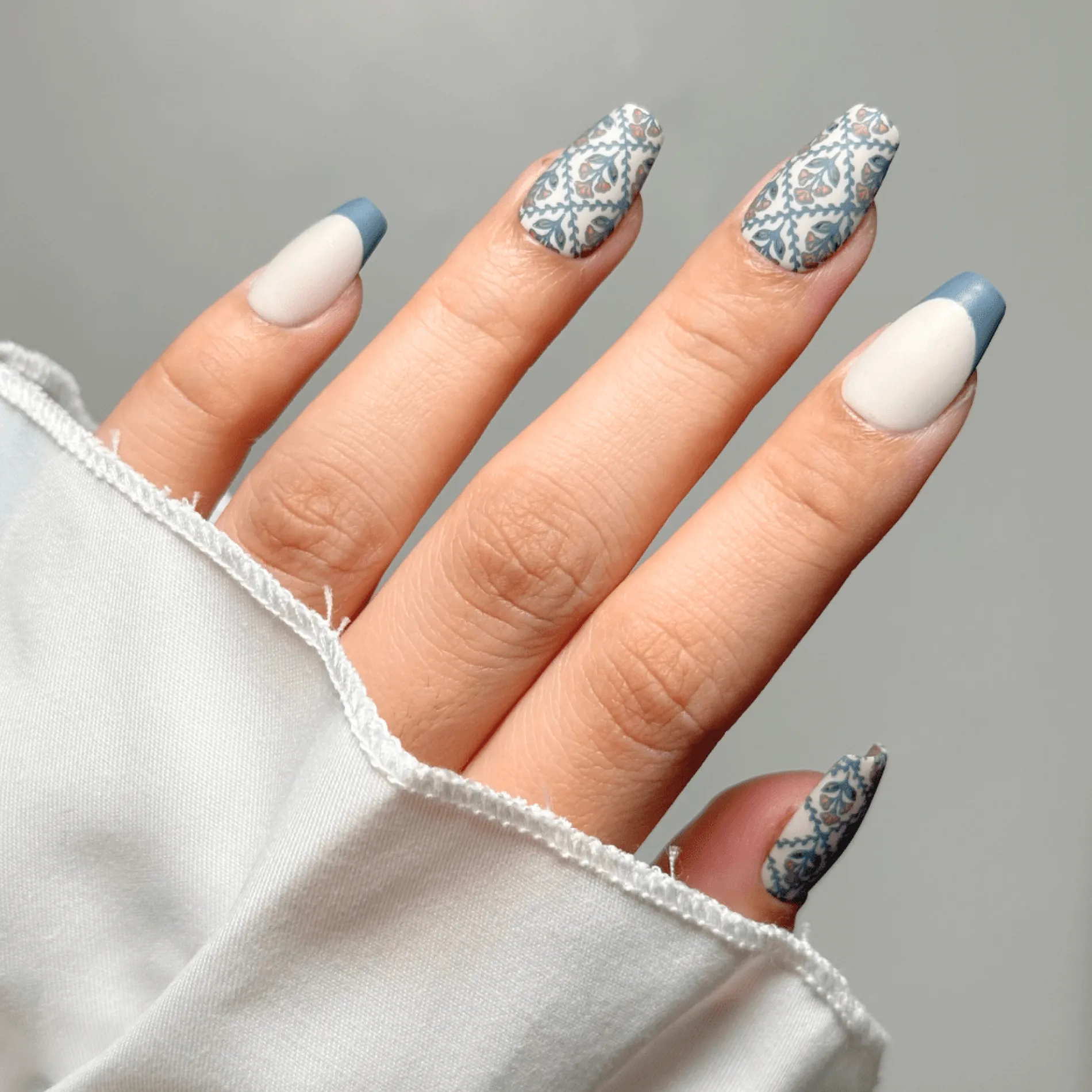 Wall Flowers (M580) - Nail Stamping Plate